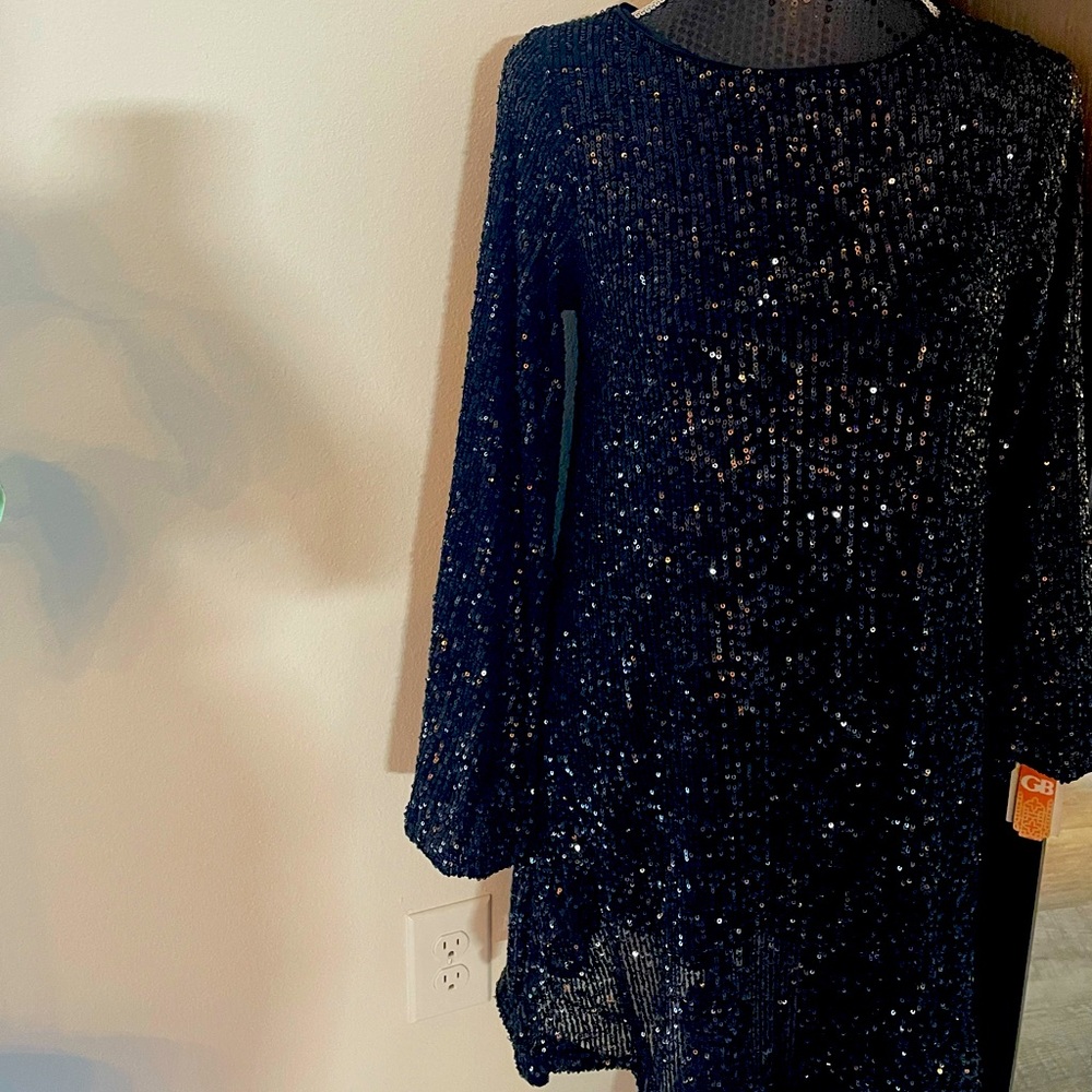 Gianni Bini sequenced black dress w/trumpet sleeves